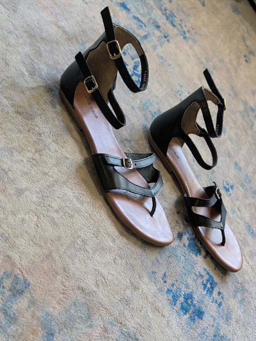 ANDREA FENZI Black Strappy Ankle Buckle Leather Sandals Women's 10 US