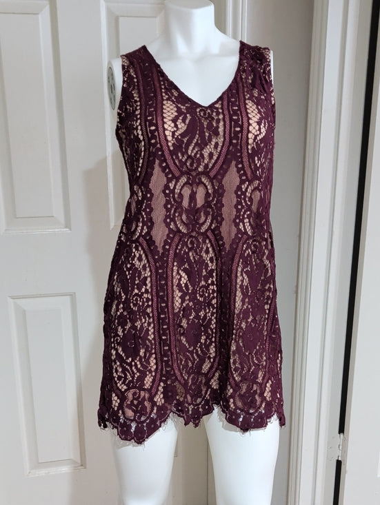 Retro Y2K V-Neck Sleeveless Lace Tunic Dress in Deep Plum Women's Medium
