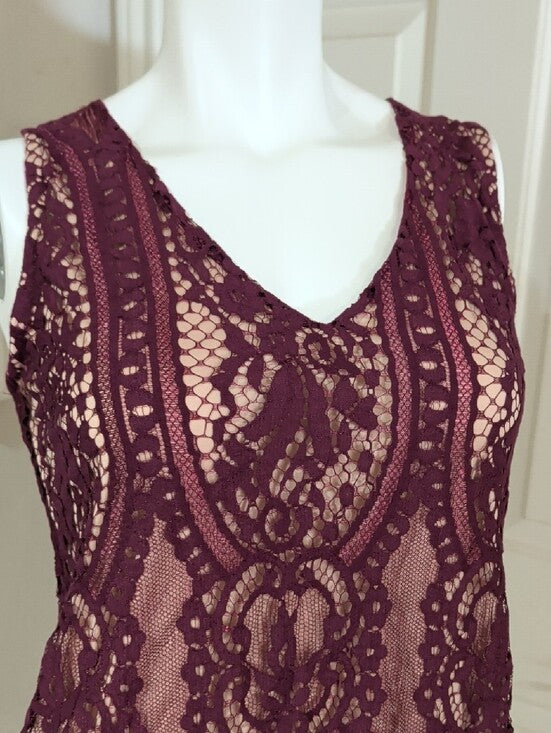 Retro Y2K V-Neck Sleeveless Lace Tunic Dress in Deep Plum Women's Medium