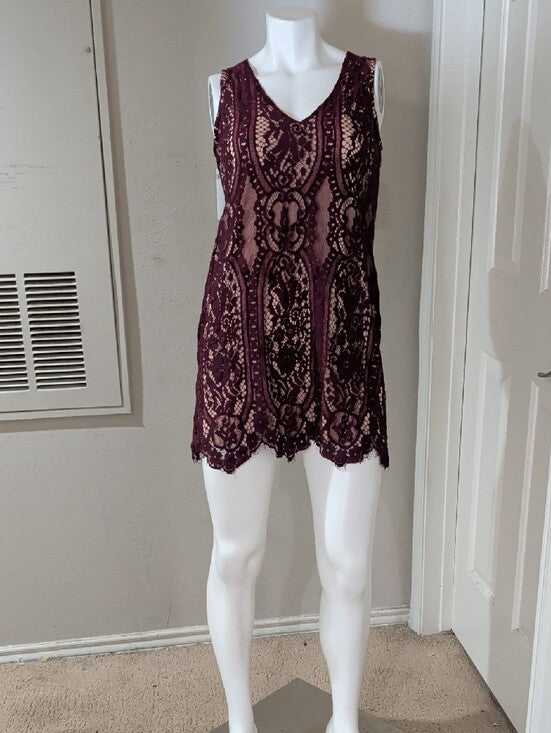 Retro Y2K V-Neck Sleeveless Lace Tunic Dress in Deep Plum Women's Medium