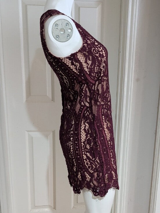 Retro Y2K V-Neck Sleeveless Lace Tunic Dress in Deep Plum Women's Medium